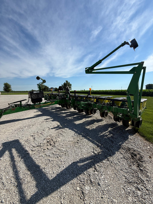 John Deere 1760 - 12 Row