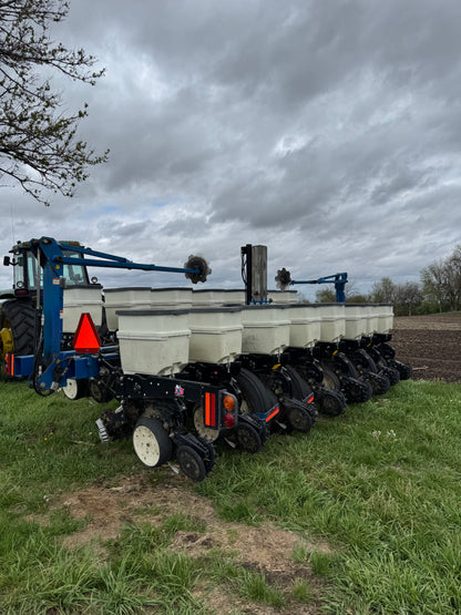 Kinze 3500 8/15 Row