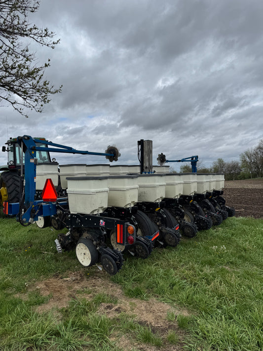 Kinze 3500 8/15 Row