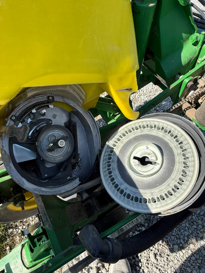 John Deere 1760 - 12 Row
