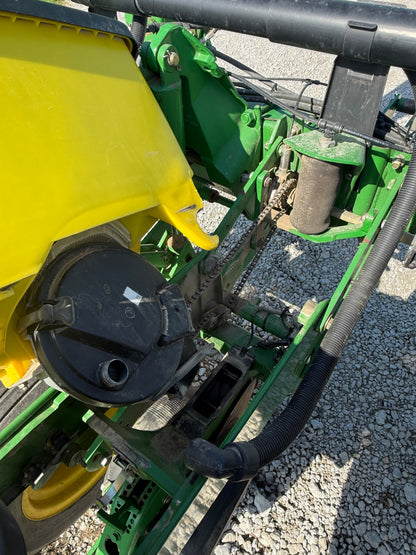 John Deere 1760 - 12 Row