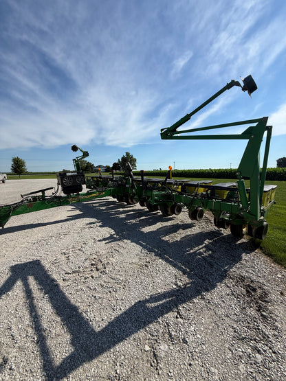 John Deere 1760 - 12 Row