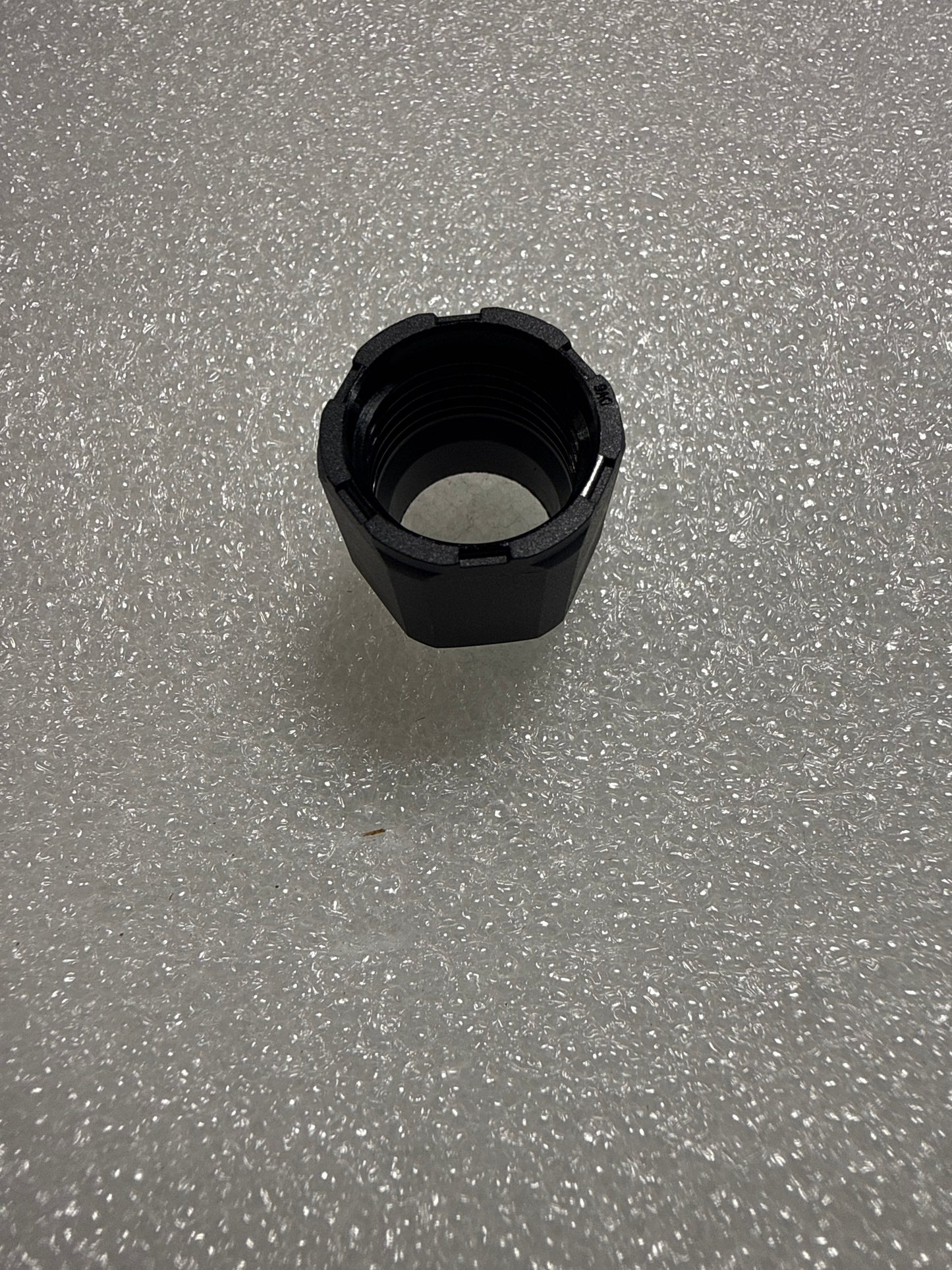 Hose nut M15