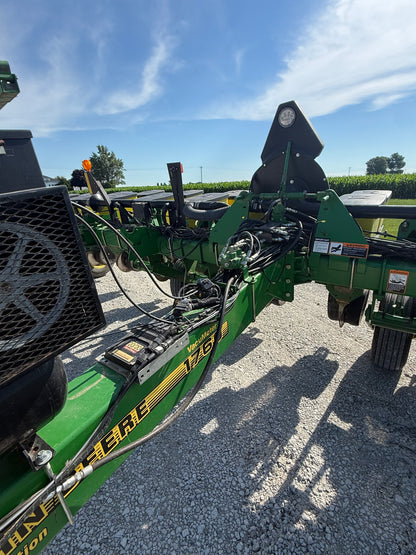 John Deere 1760 - 12 Row