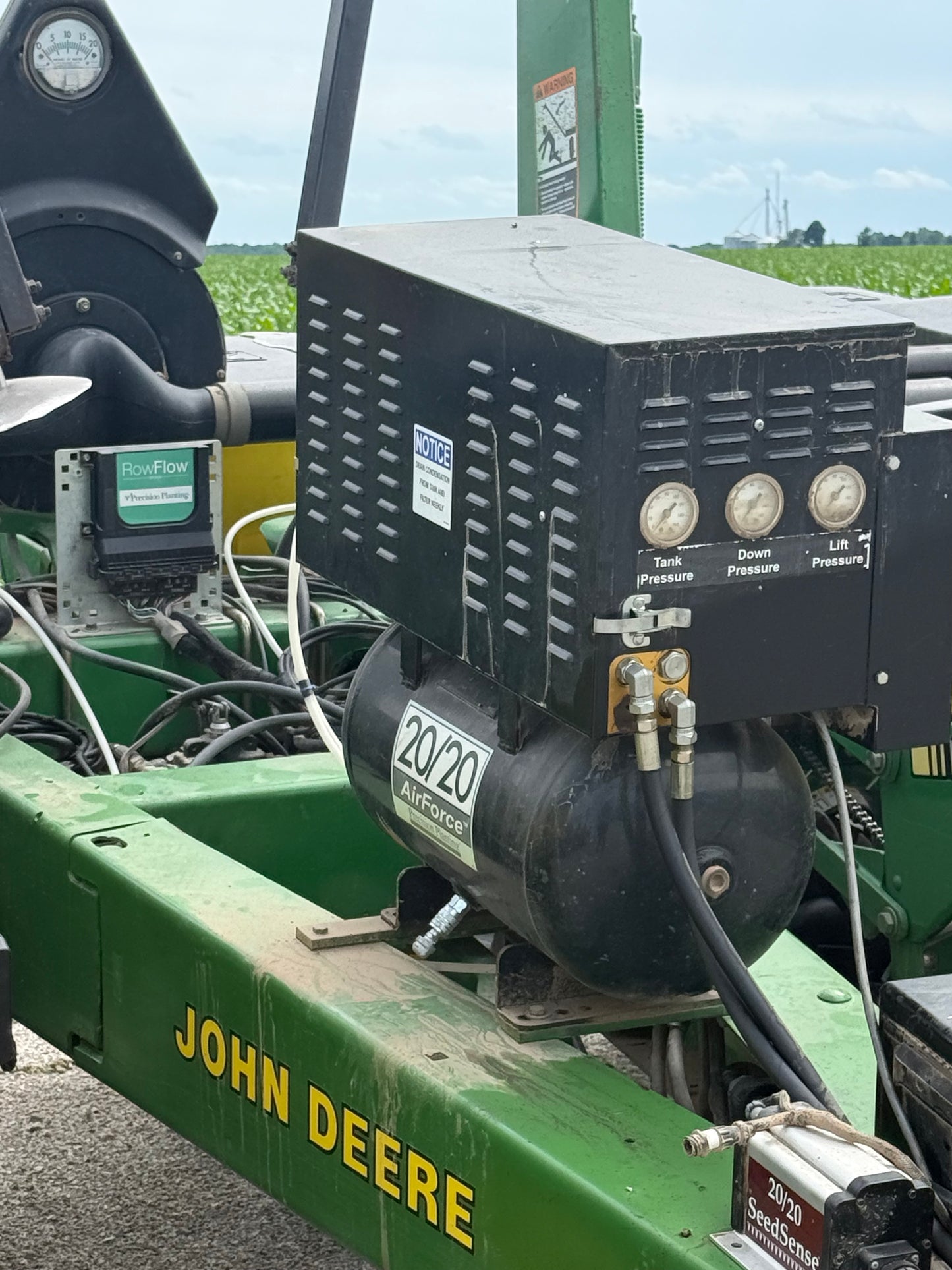 John Deere 7200 - 12 Row