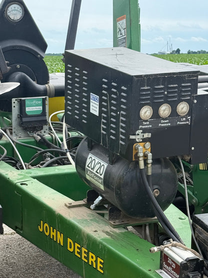 John Deere 7200 - 12 Row